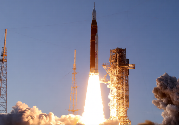 Artemis ii mission NASA first crewed flight to the moon